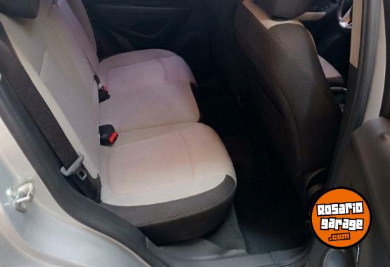 Autos - Chevrolet Tracker premier 2018 Nafta 123000Km - En Venta