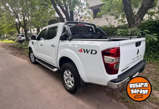 Camionetas - Renault Alaskan Intense 4x4 TDI 2022 Diesel 70000Km - En Venta