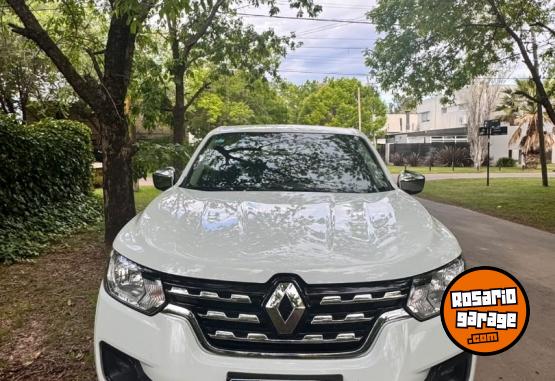 Camionetas - Renault Alaskan Intense 4x4 TDI 2022 Diesel 70000Km - En Venta