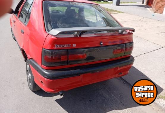 Autos - Renault 19 1996 Nafta 260000Km - En Venta