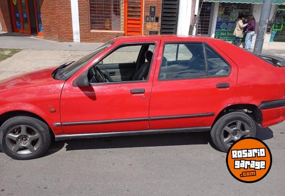 Autos - Renault 19 1996 Nafta 260000Km - En Venta
