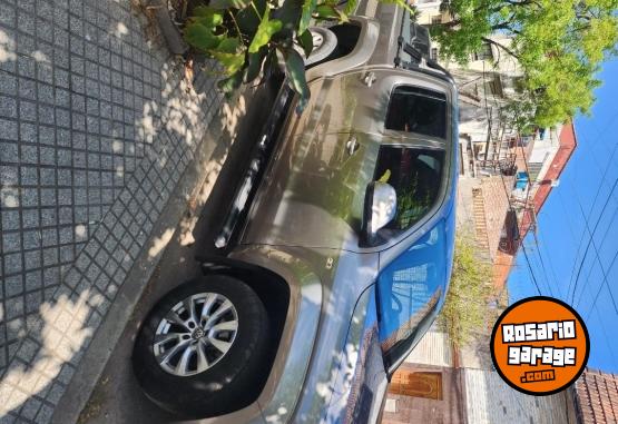 Camionetas - Volkswagen Amarok 2023 Diesel 89000Km - En Venta