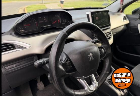 Autos - Peugeot 2008 Allure 2018 Nafta 127000Km - En Venta