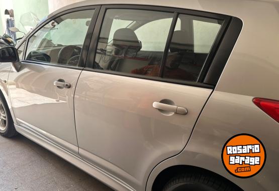 Autos - Nissan Visia 2010 Nafta 230000Km - En Venta