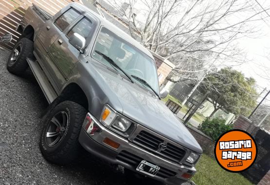 Camionetas - Toyota HILUX SR5 DOBLE CABINA 1999 Diesel 437000Km - En Venta