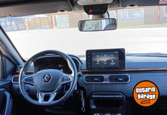 Utilitarios - Renault Oroch outsider 4x4 1.3tce 2023 Nafta 68000Km - En Venta