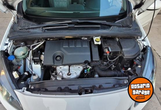 Autos - Peugeot 308 Active 2015 Nafta 105000Km - En Venta