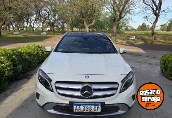 Autos - Mercedes Benz GLA200 2016 Nafta 118000Km - En Venta