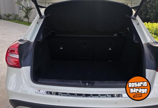 Autos - Mercedes Benz GLA200 2016 Nafta 118000Km - En Venta