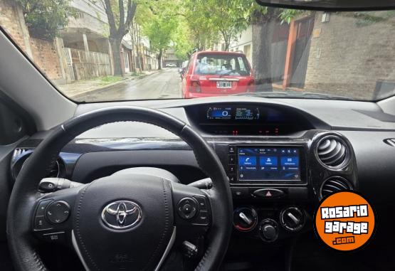 Autos - Toyota ETIOS XLS PACK 2022 Nafta 48420Km - En Venta