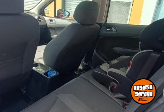 Autos - Peugeot 308 active 1.6 2015 Nafta 163000Km - En Venta