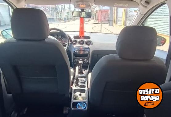 Autos - Peugeot 308 active 1.6 2015 Nafta 163000Km - En Venta