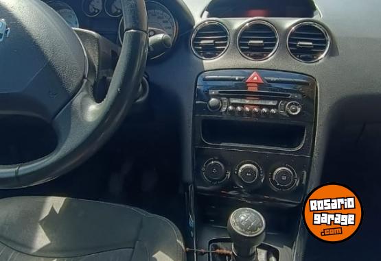Autos - Peugeot 308 active 1.6 2015 Nafta 163000Km - En Venta