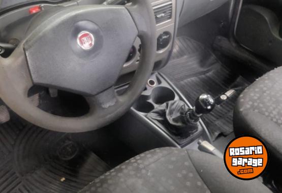 Autos - Fiat Siena Atractive 2011 Nafta 170000Km - En Venta