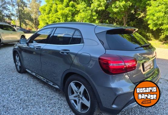 Autos - Mercedes Benz GLA 250 2018 Nafta 108000Km - En Venta