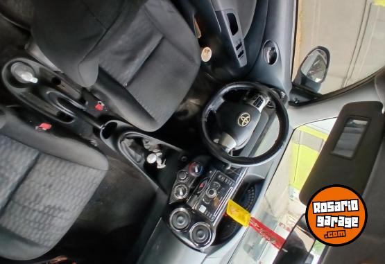 Autos - Toyota Etios 2014 GNC 200000Km - En Venta