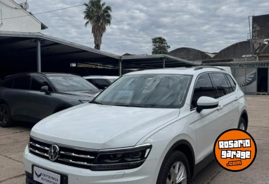 Camionetas - Volkswagen Tiguan Comfortline 2.0 TD 2018 Diesel 120000Km - En Venta