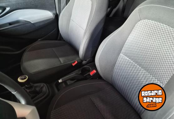 Autos - Chevrolet Onix LT 2018 GNC 130000Km - En Venta