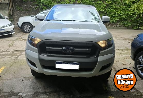 Camionetas - Ford Ranger 3.2 TDI 4x4 XLS 2018 Diesel 195000Km - En Venta