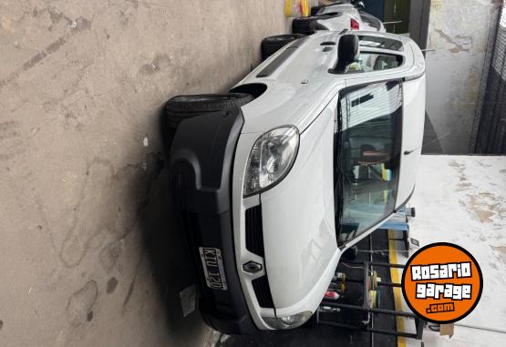 Utilitarios - Renault Kangoo confort furg�n 2011 Nafta 185000Km - En Venta