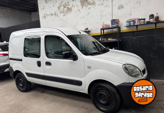 Utilitarios - Renault Kangoo confort furg�n 2011 Nafta 185000Km - En Venta