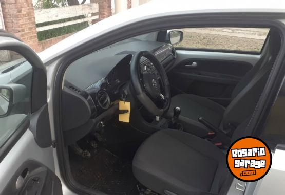 Autos - Volkswagen Cross Up 2017 Nafta 300000Km - En Venta