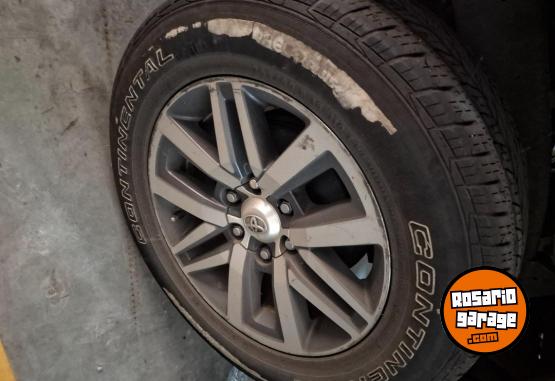 Camionetas - Toyota Hilux 2016 Diesel 242000Km - En Venta