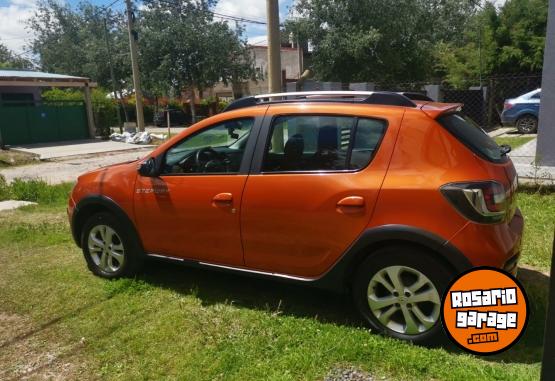 Autos - Renault SANDERO STEPWAY 2017 GNC 129000Km - En Venta