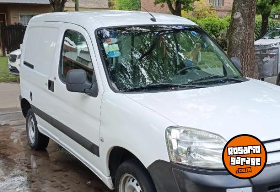 Utilitarios - Peugeot Patner 2015 Nafta 235063Km - En Venta