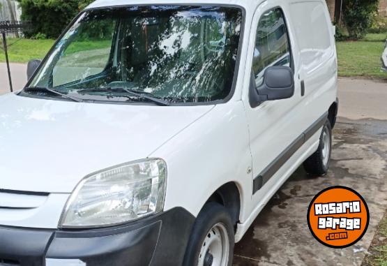 Utilitarios - Peugeot Patner 2015 Nafta 235063Km - En Venta