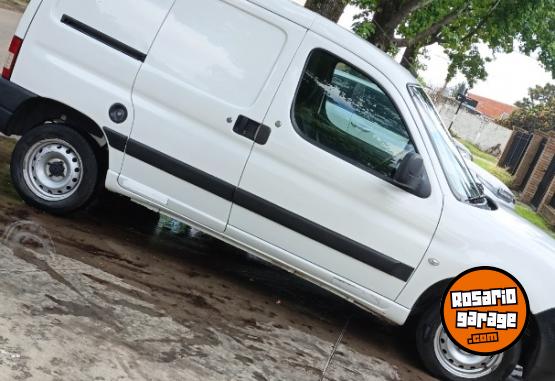 Utilitarios - Peugeot Patner 2015 Nafta 235063Km - En Venta