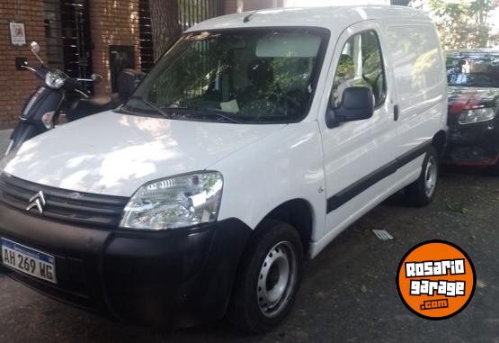 Utilitarios - Citroen Berlingo Business 2025 Diesel 10000Km - En Venta
