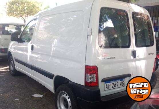 Utilitarios - Citroen Berlingo Business 2025 Diesel 10000Km - En Venta