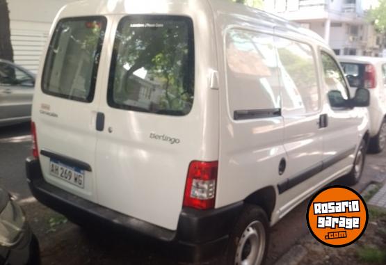 Utilitarios - Citroen Berlingo Business 2025 Diesel 10000Km - En Venta
