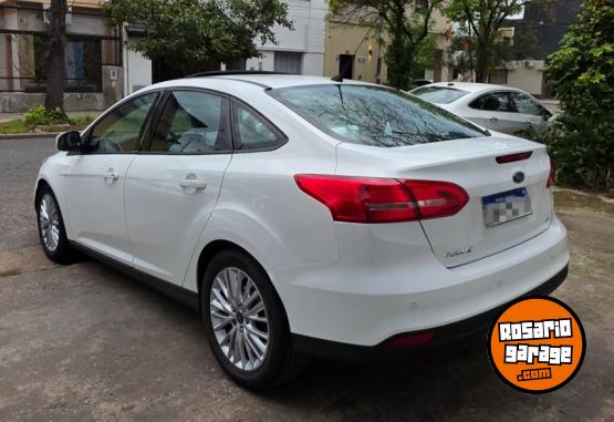 Autos - Ford Focus 2017 Nafta 158000Km - En Venta