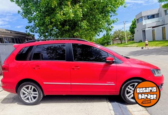 Autos - Volkswagen Suran highline 2015 Nafta 159000Km - En Venta