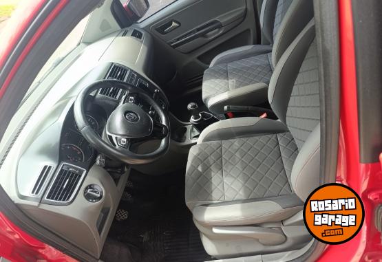 Autos - Volkswagen Suran highline 2015 Nafta 159000Km - En Venta