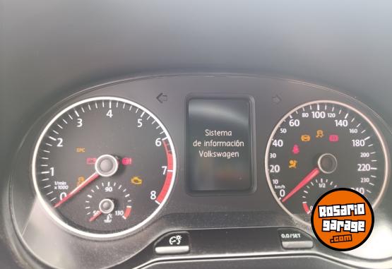 Autos - Volkswagen Suran highline 2015 Nafta 159000Km - En Venta