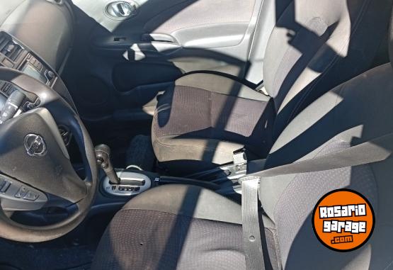 Autos - Nissan versa pure drive f2 2018 GNC 80800Km - En Venta