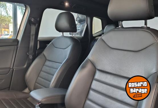 Autos - Volkswagen TAOS HIGHLINE 1.4T 250 2024 Nafta 42000Km - En Venta