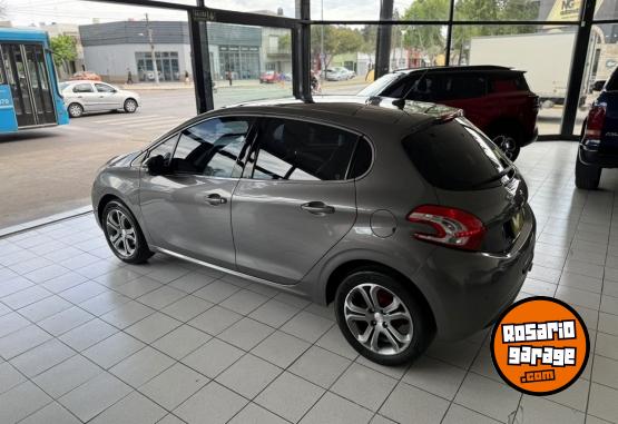 Autos - Peugeot 208 Feline 2015 Nafta 100000Km - En Venta
