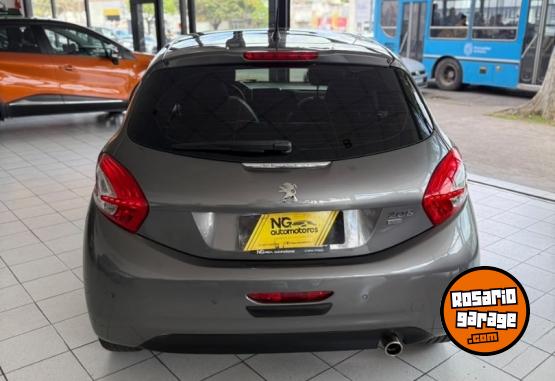 Autos - Peugeot 208 Feline 2015 Nafta 100000Km - En Venta