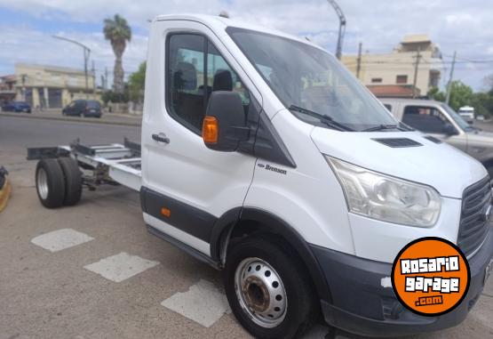 Camiones y Gr�as - Transit chasis - En Venta