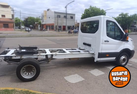 Camiones y Gr�as - Transit chasis - En Venta