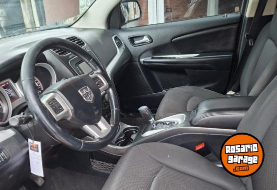 Camionetas - Dodge JOURNEY 2.4 5 ASIENTOS SX 2012 Nafta 111111Km - En Venta