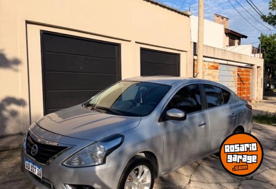 Autos - Nissan Versa 2018 Nafta 64700Km - En Venta