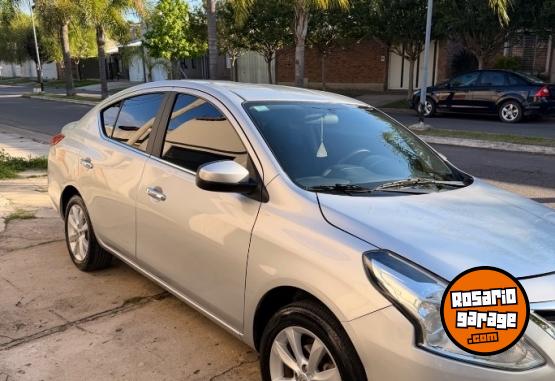 Autos - Nissan Versa 2018 Nafta 64700Km - En Venta