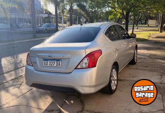 Autos - Nissan Versa 2018 Nafta 64700Km - En Venta