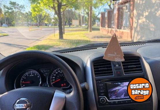 Autos - Nissan Versa 2018 Nafta 64700Km - En Venta