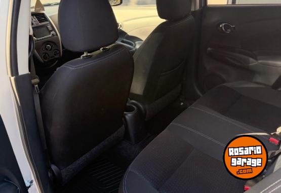 Autos - Nissan Versa 2018 Nafta 64700Km - En Venta